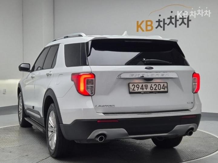 Ford Explorer Gasoline Turbo 2.3 AWD Limited 3