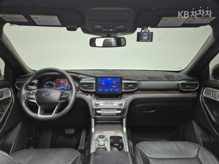 Ford Explorer Gasoline Turbo 2.3 AWD Limited 8