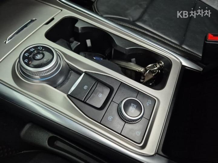 Ford Explorer Gasoline Turbo 2.3 AWD Limited 9