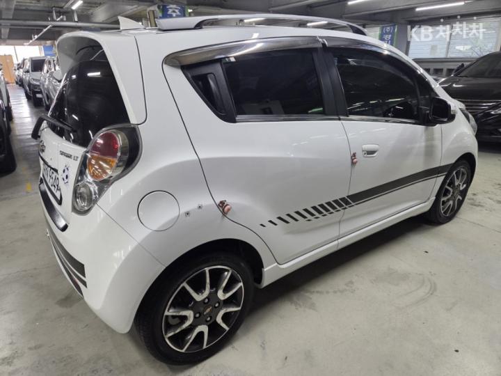 Chevrolet Spark Life Edition LT 5