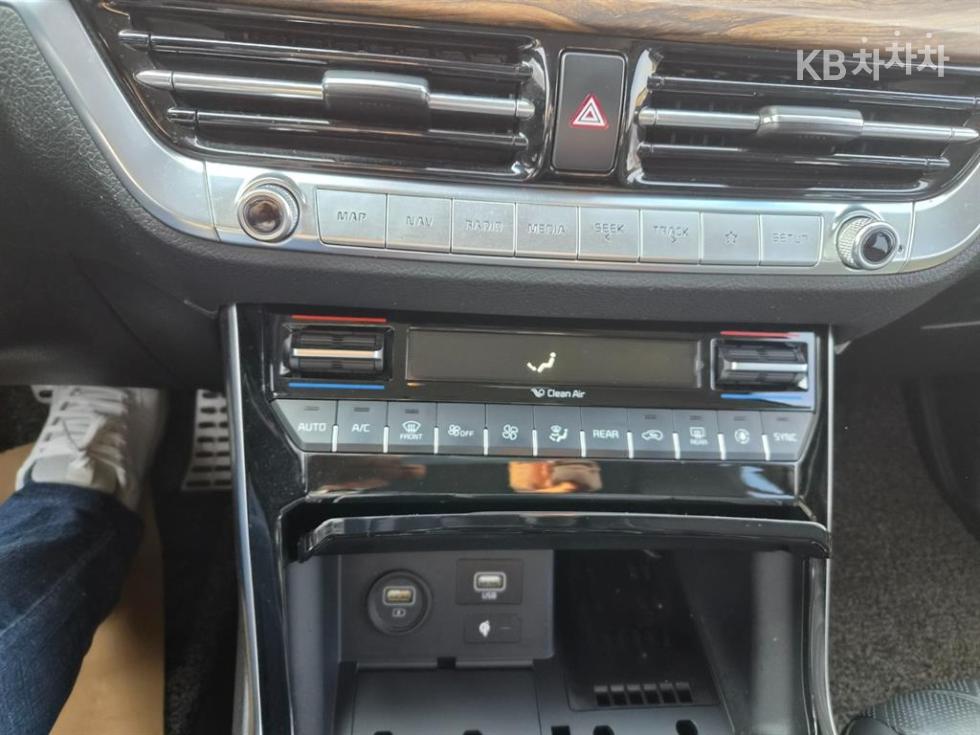 2021 - kia mohave