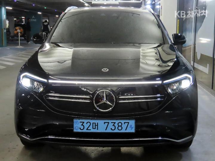 Mercedes-Benz EQA-Class H243 EQA250 AMG Line 3