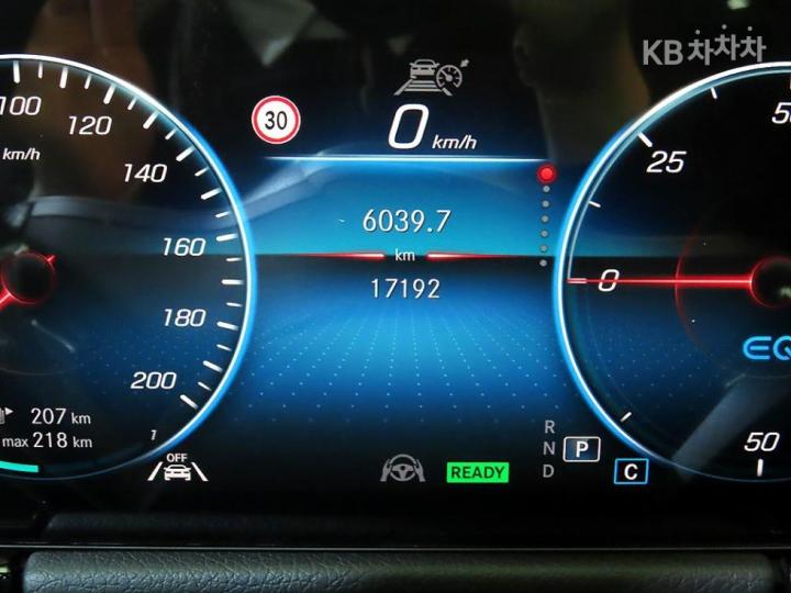 Mercedes-Benz EQA-Class H243 EQA250 AMG Line 10