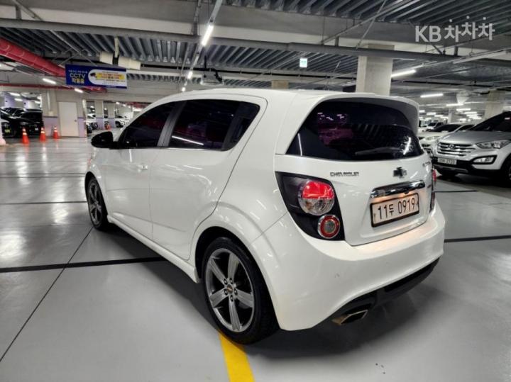 Chevrolet Aveo Hatchback 1.4 Turbo RS Regular 4