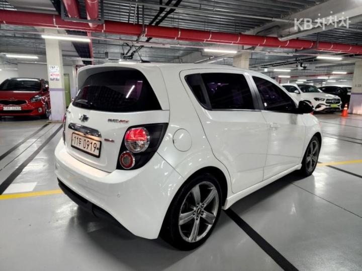 Chevrolet Aveo Hatchback 1.4 Turbo RS Regular 8