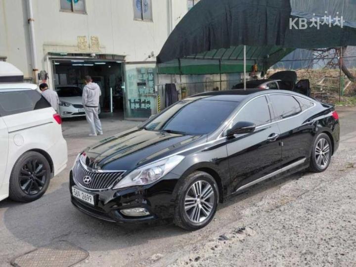 Hyundai Grandeur HG HG240 Modern