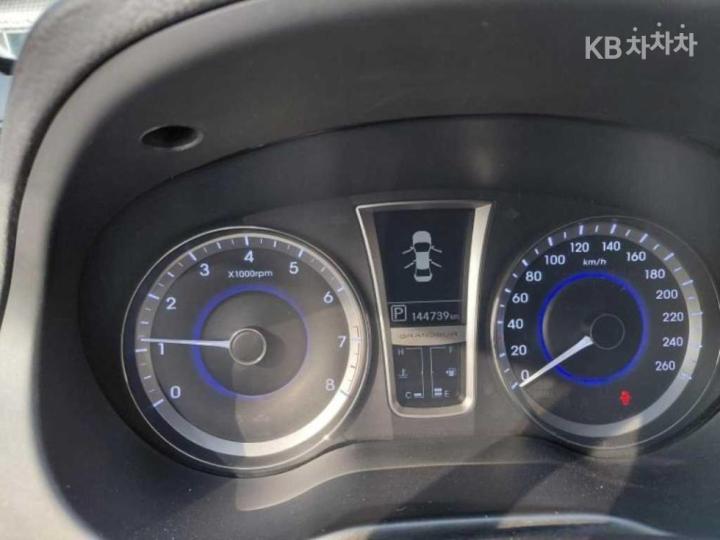 Hyundai Grandeur HG HG240 Modern 6