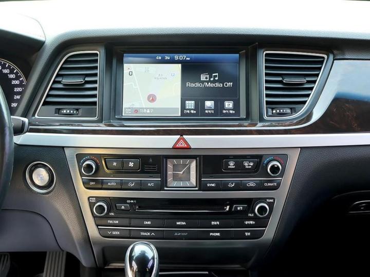 Hyundai Genesis DH G330 Modern AWD Base Type 10