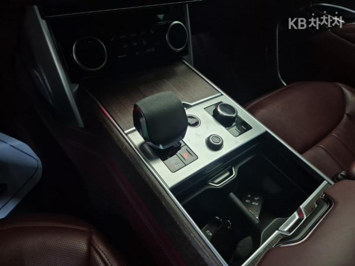 Land Rover Range Rover L460 D350 Autobiography SWB 9