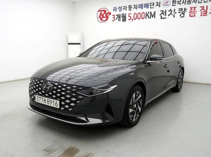 Hyundai Grandeur Hybrid 2.4 Premium 3