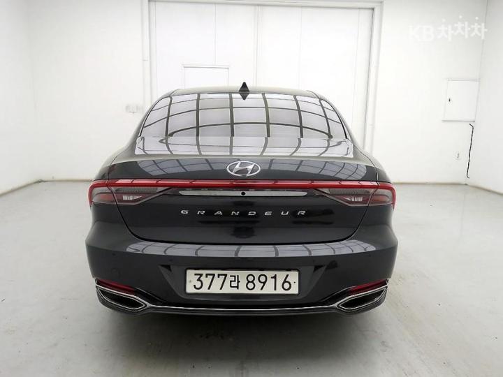 Hyundai Grandeur Hybrid 2.4 Premium 4
