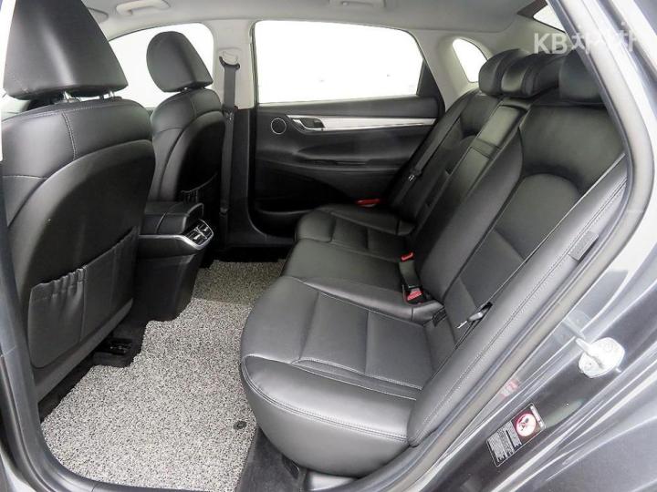Hyundai Grandeur Hybrid 2.4 Premium 8