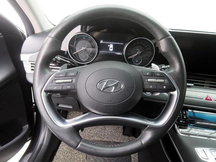Hyundai Grandeur Hybrid 2.4 Premium 10