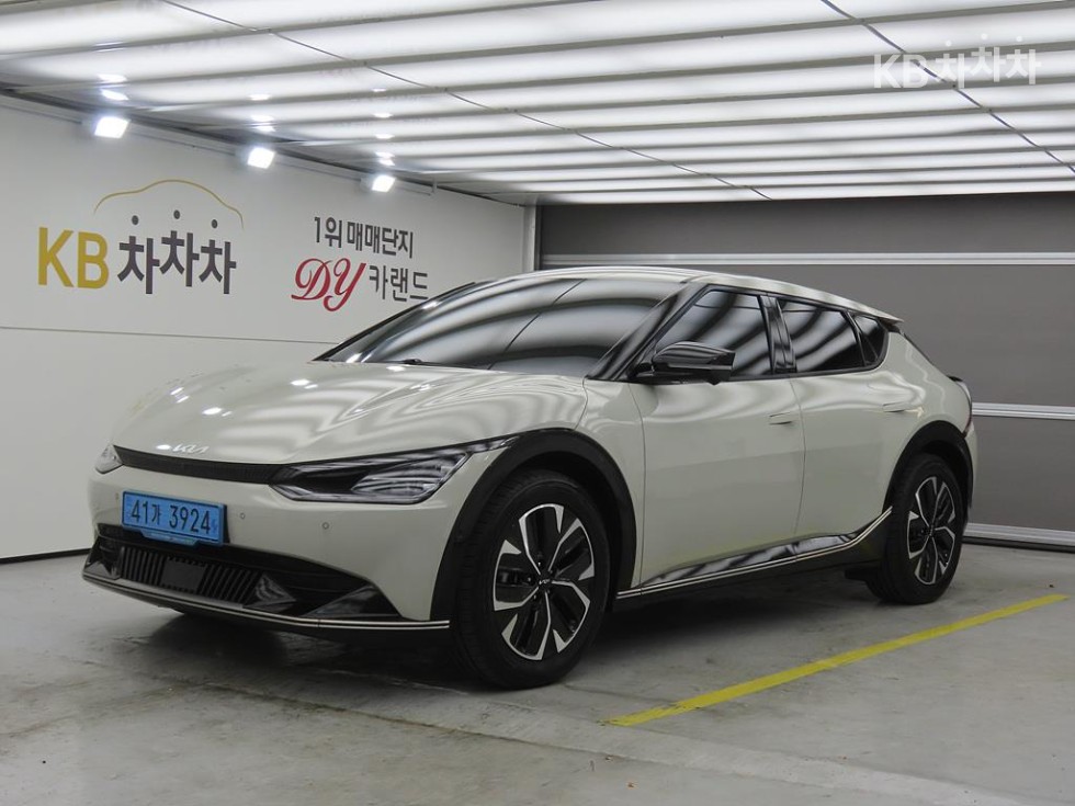 기아 EV6 롱 레인지 2WD 어스