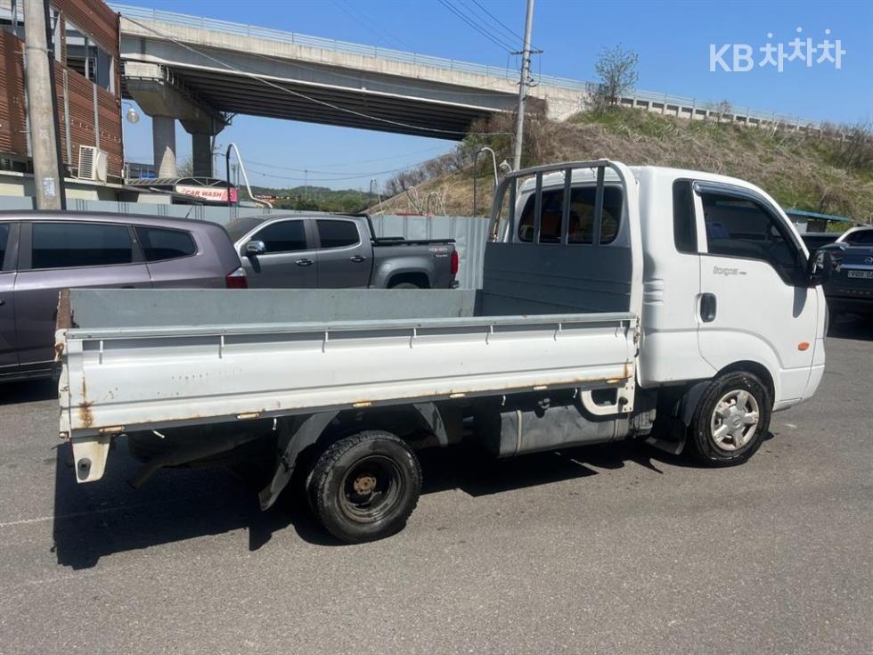2010 - kia bongo iii