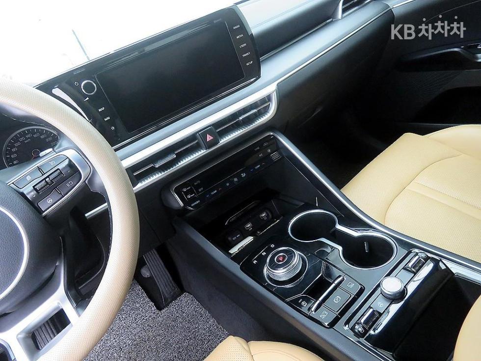 2020 - kia k5