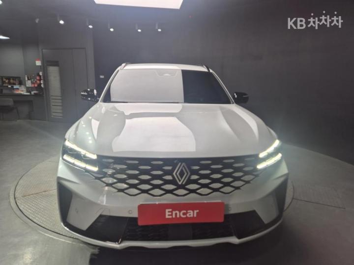 Renault Koleos E-Tech Hybrid Iconic 2