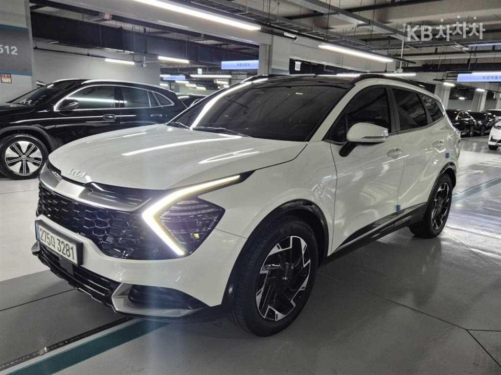 2022 - kia sportage