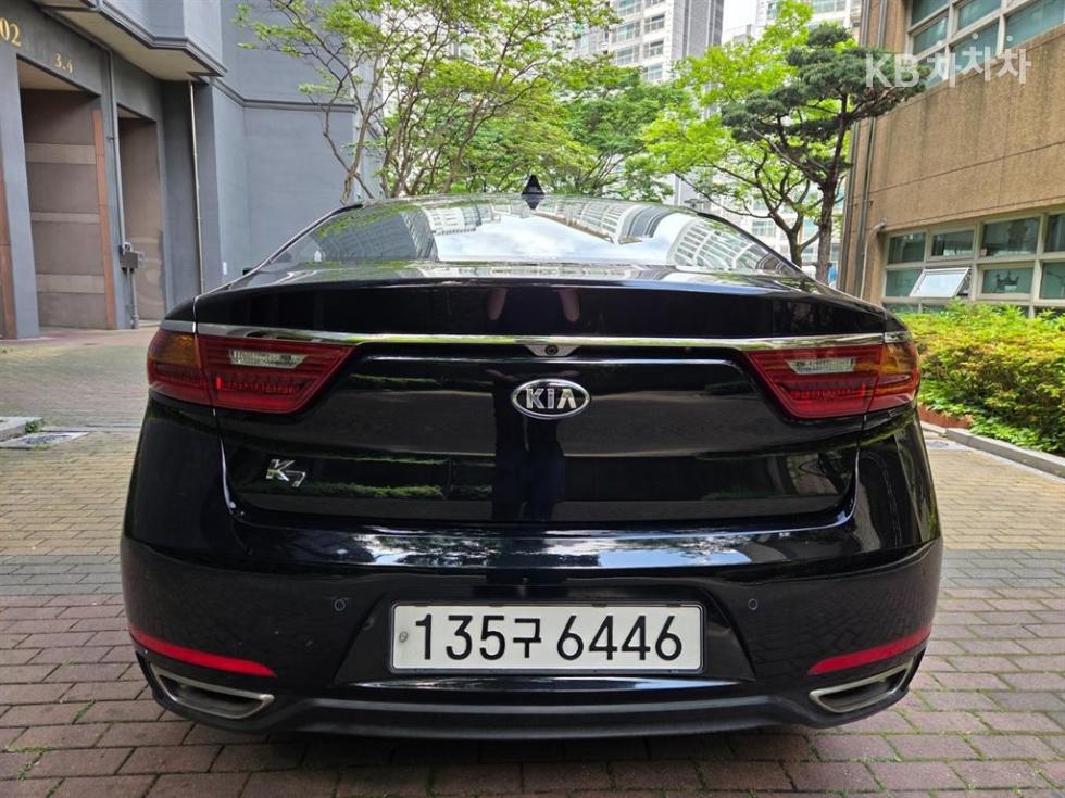 2017 - kia k7