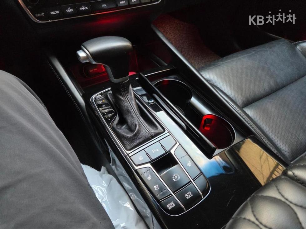 2017 - kia k7