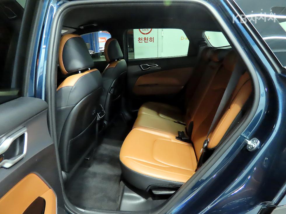 2023 - kia sportage