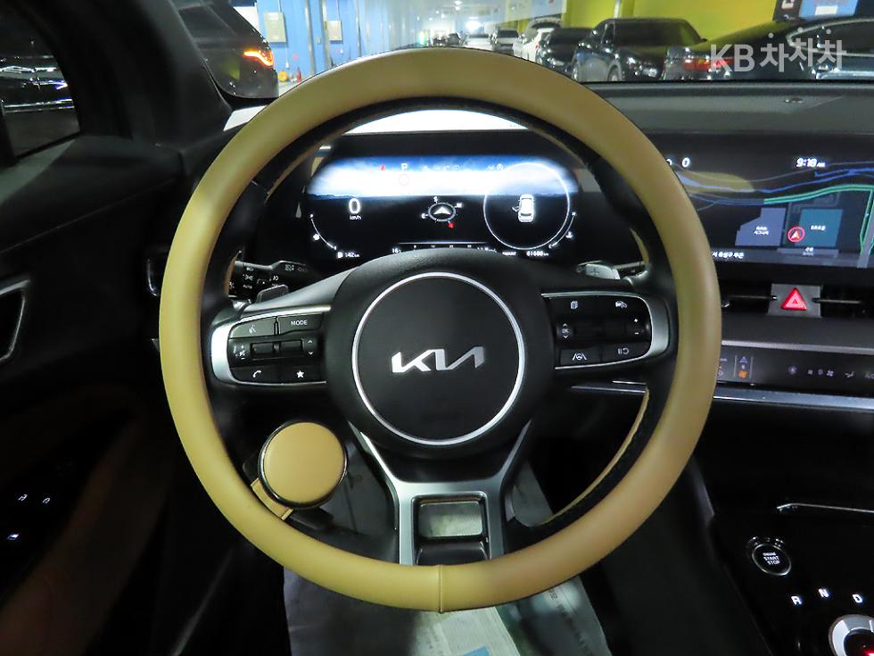 2023 - kia sportage