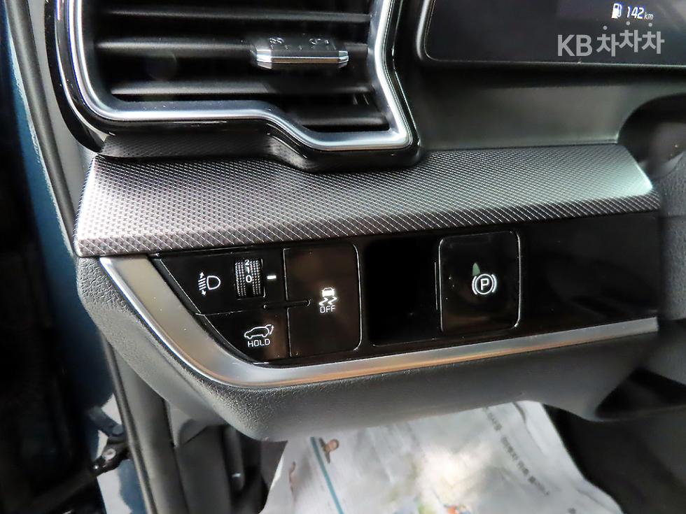 2023 - kia sportage