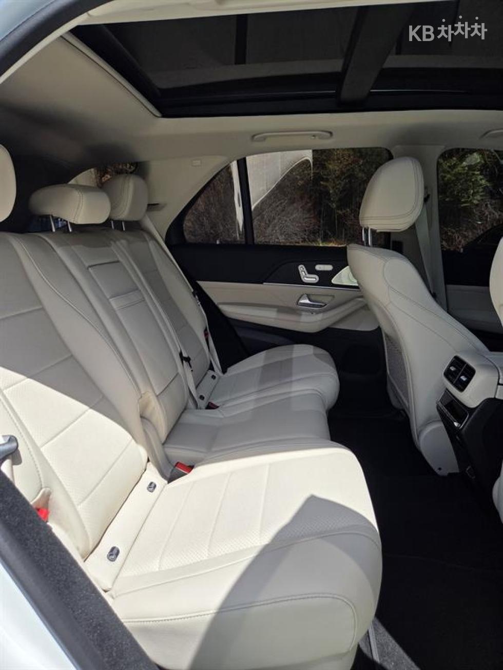 Mercedes-Benz GLE — miniaturë 9