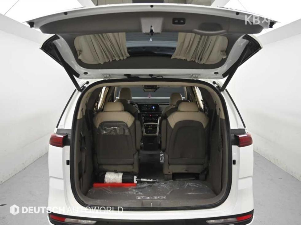 2021 - kia carnival