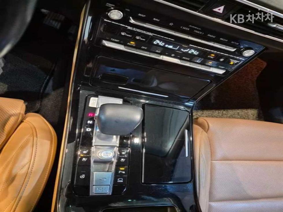 2020 - kia k7