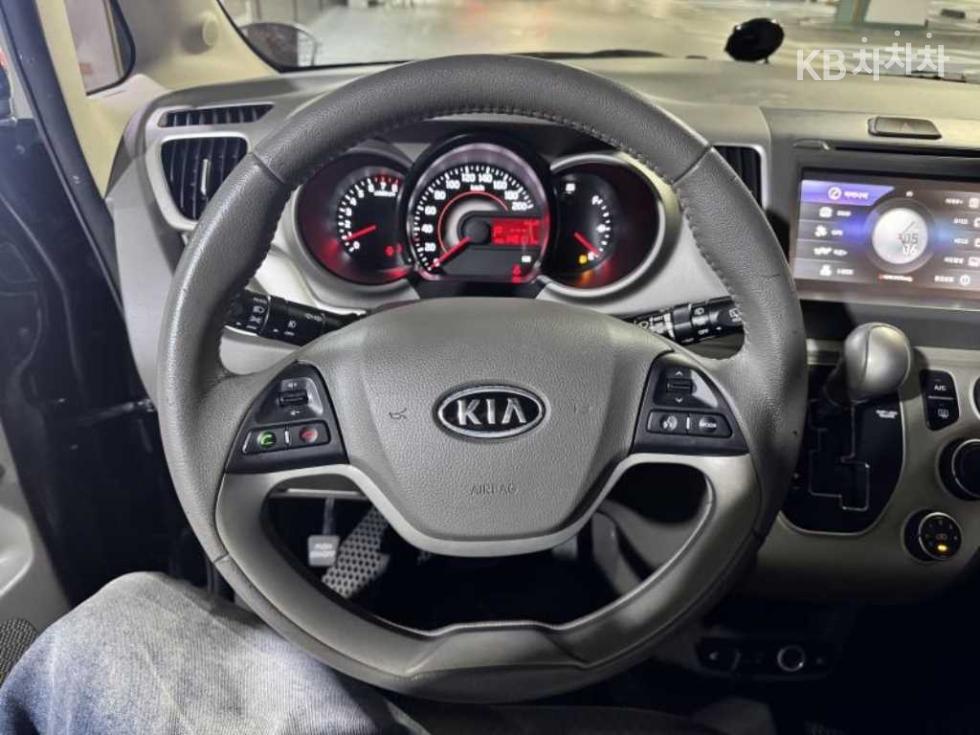 2012 - kia ray