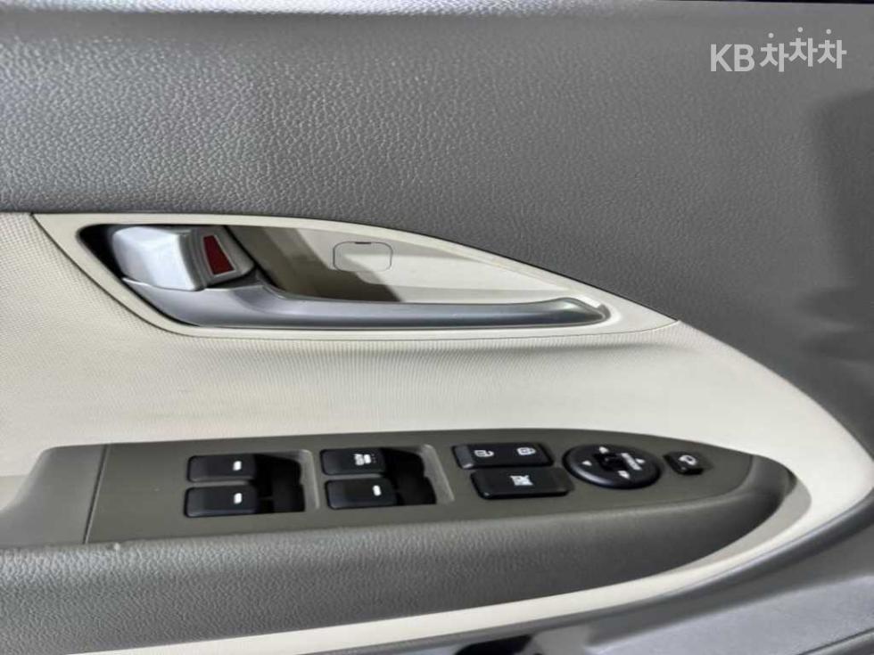 2012 - kia ray
