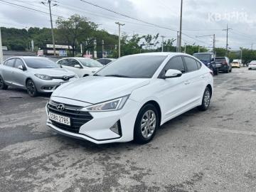 Hyundai Avante 렌터카 1.6 LPi — foto 1