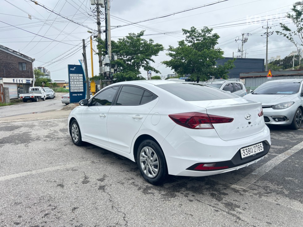 Hyundai Avante — miniaturë 6