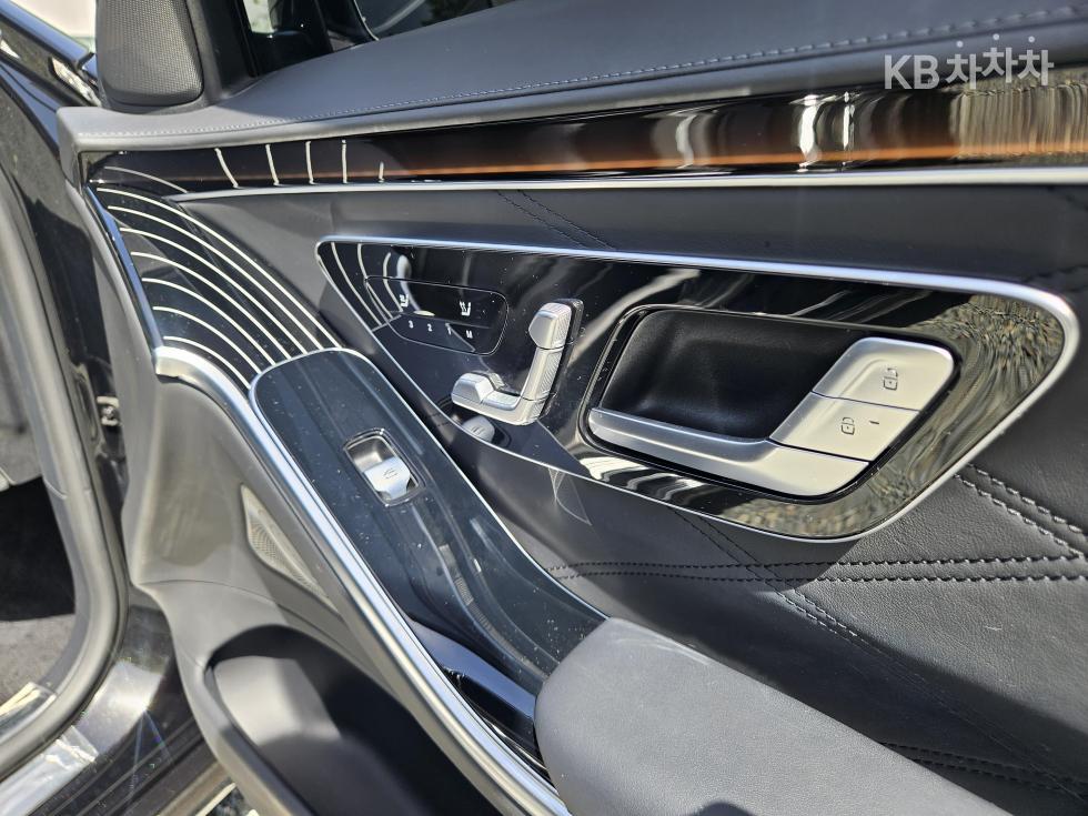 Mercedes-Benz S-klasse — miniaturë 12