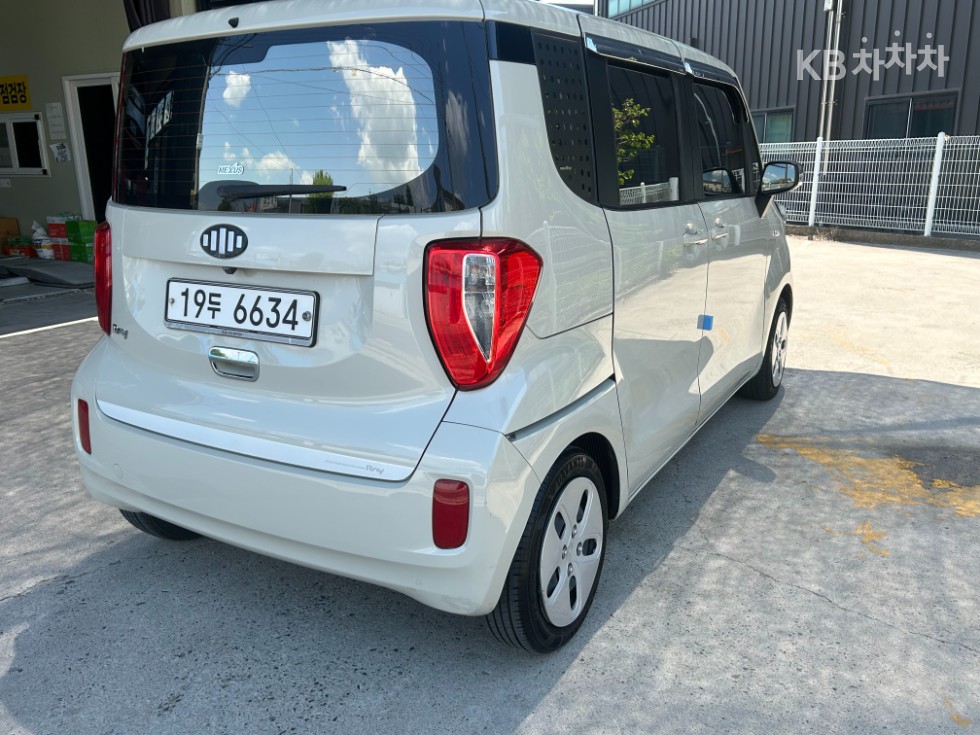 2012 - kia ray