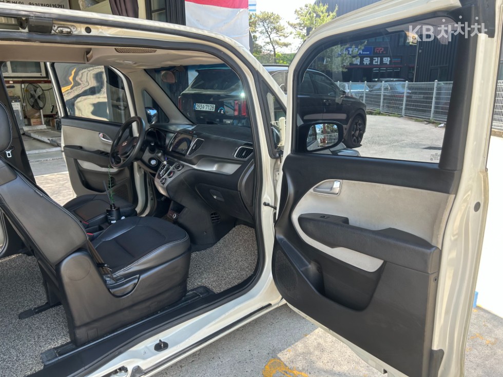 2012 - kia ray
