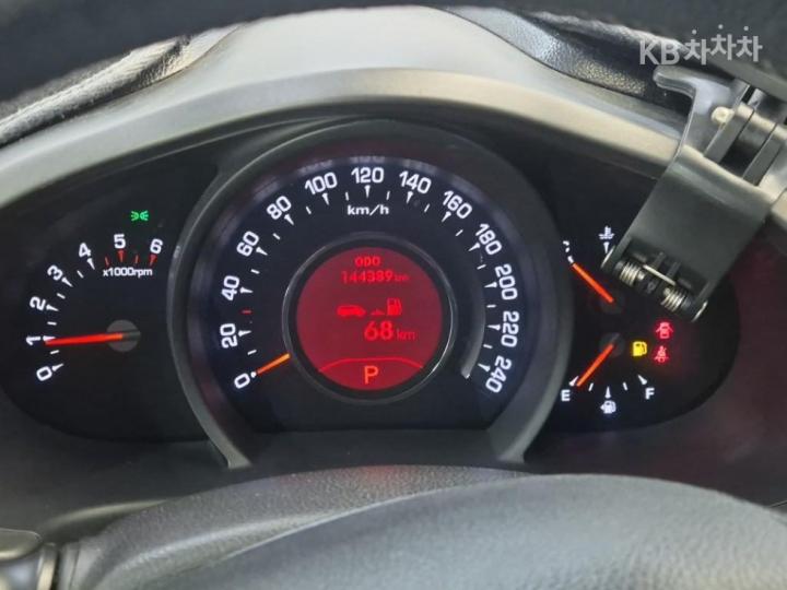 Kia Sportage R 2WD Diesel TLX Top Model 7