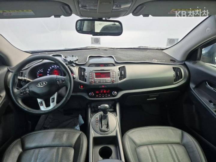 Kia Sportage R 2WD Diesel TLX Top Model 8