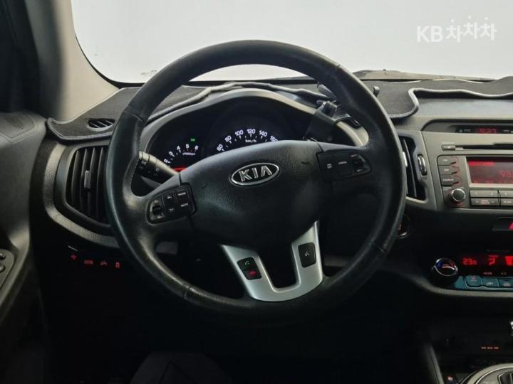 Kia Sportage R 2WD Diesel TLX Top Model 10