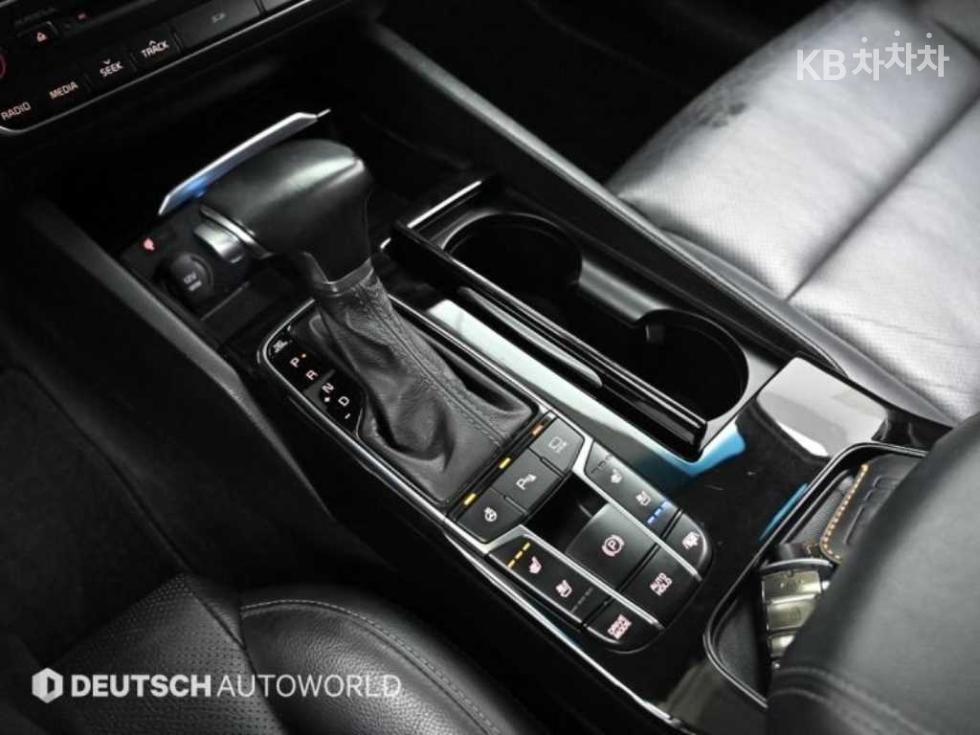 2017 - kia k7