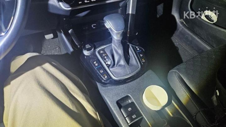 Kia Seltos 1.6 Gasoline Turbo 2WD Signature — фото 5