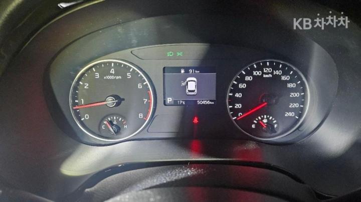 Kia Seltos 1.6 Gasoline Turbo 2WD Signature — фото 4