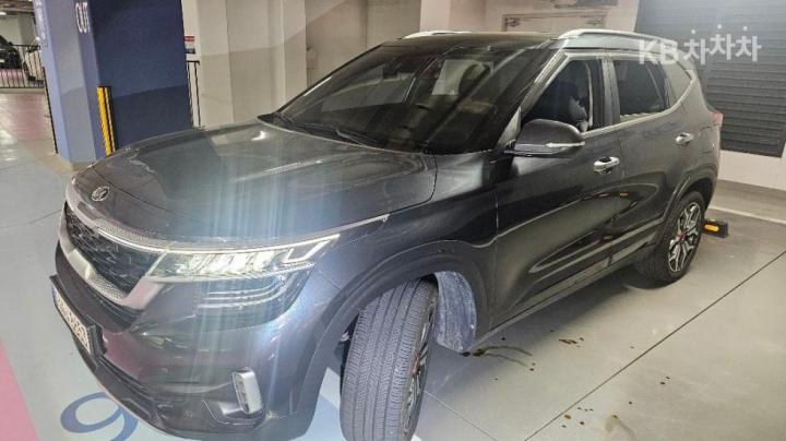 Kia Seltos 1.6 Gasoline Turbo 2WD Signature — фото 2