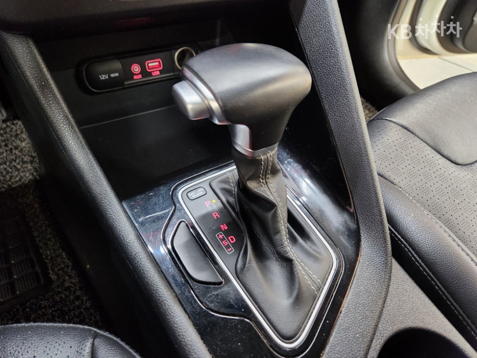 Kia Niro — miniaturë 13
