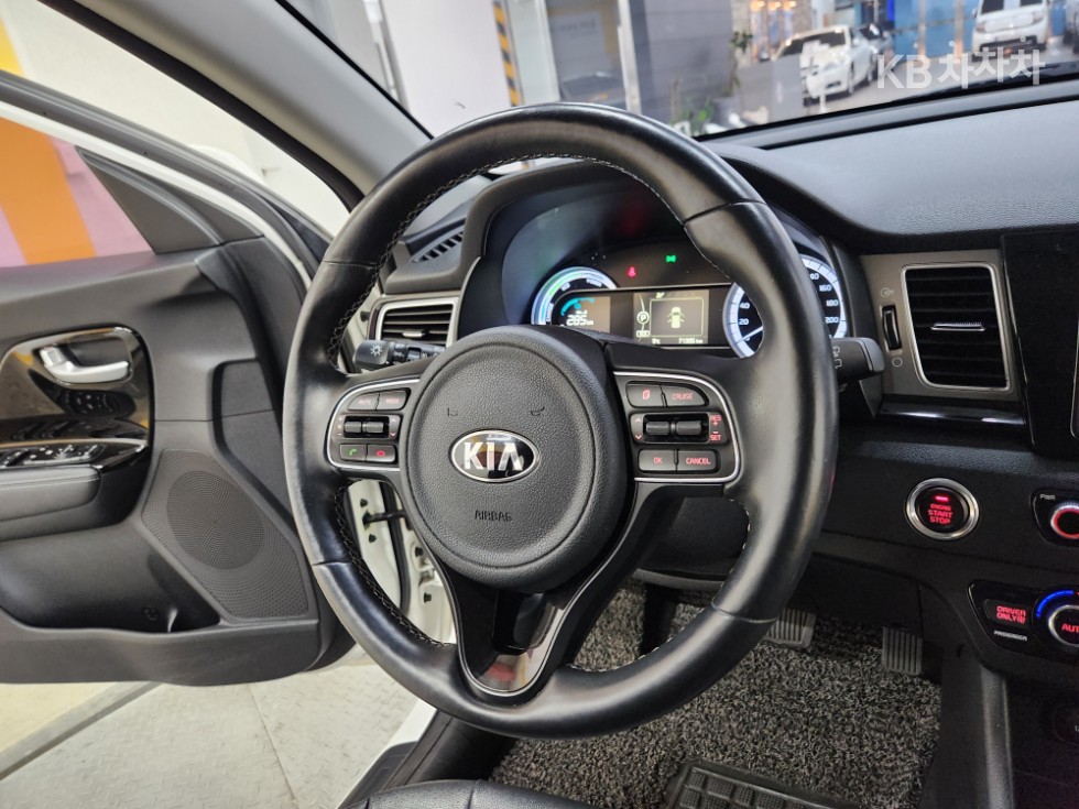 Kia Niro — miniaturë 9