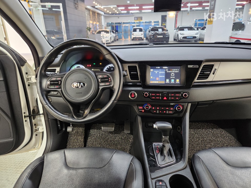 Kia Niro — miniaturë 14