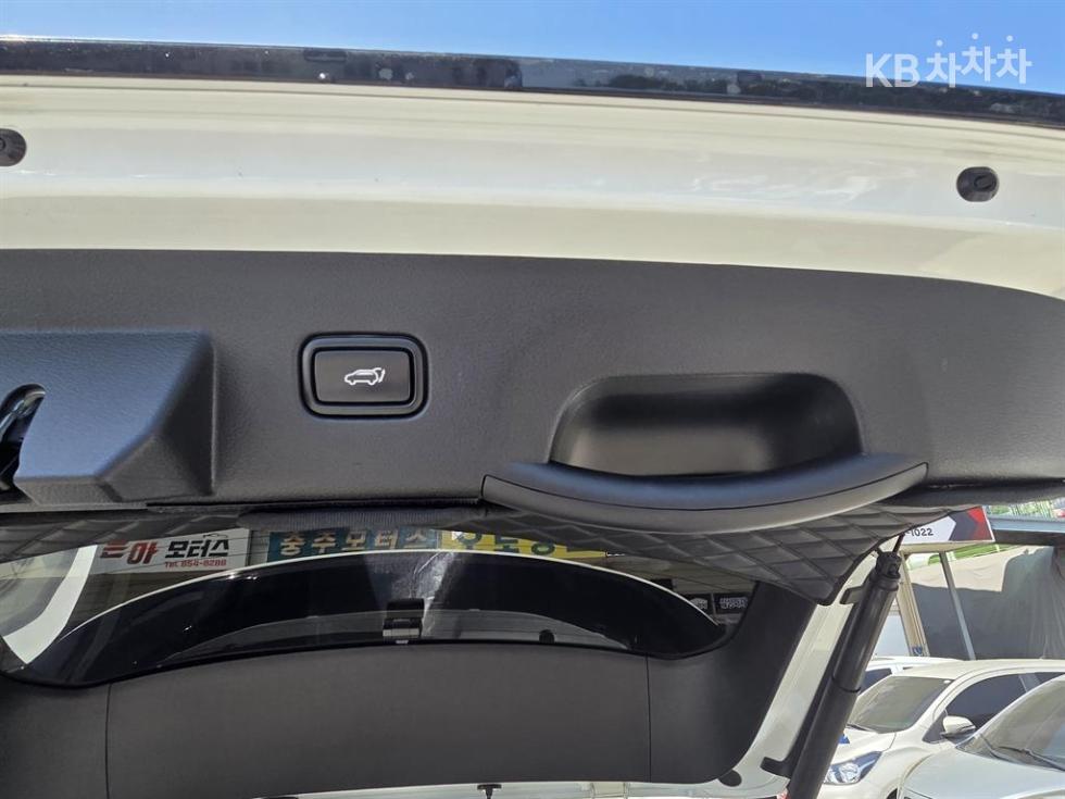 2023 - kia sportage