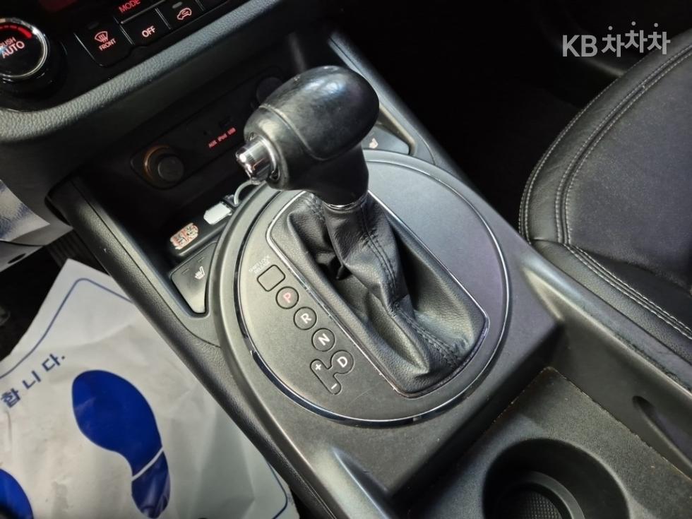 2011 - kia sportage