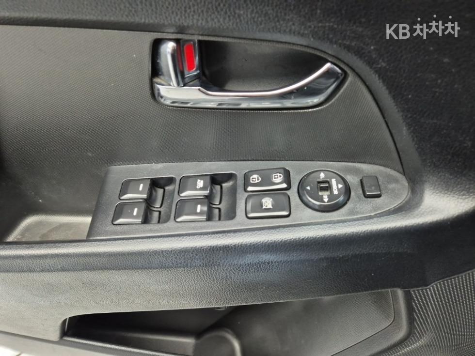 2011 - kia sportage